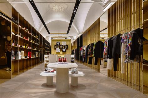 Versace Opens First Boutique in Florence 